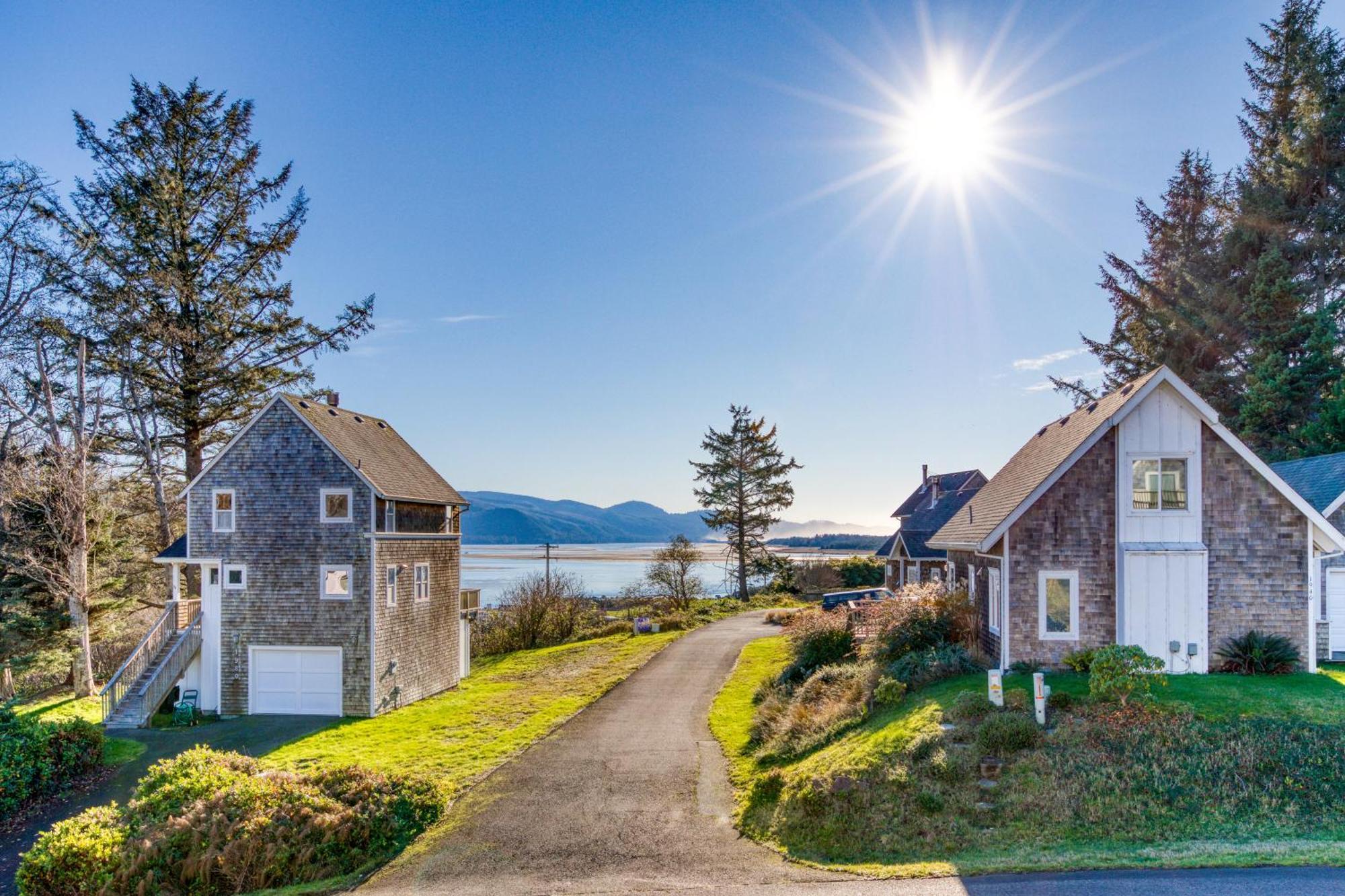 Stretch By The Sea Villa Netarts Exterior photo